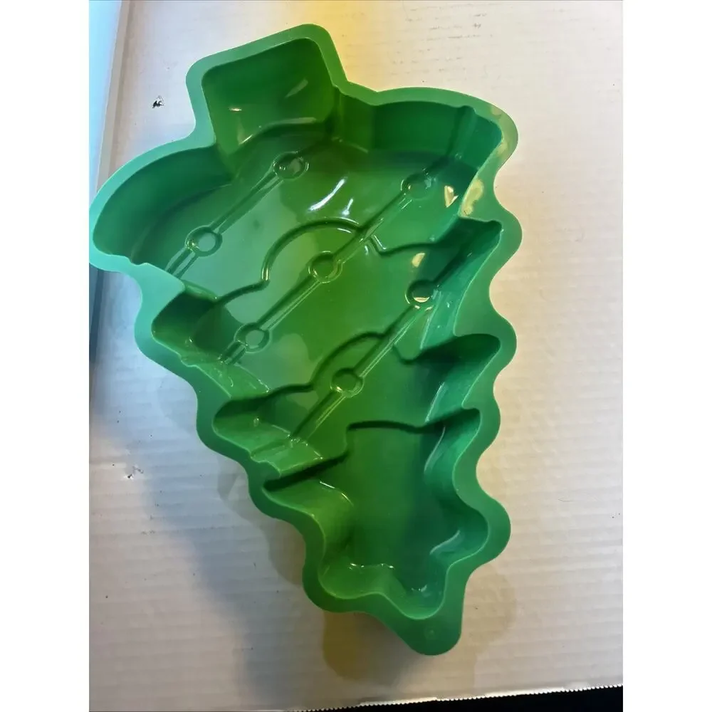 Christmas Tree Cake Pan, 3D Large Silicone Baking Molds, Green
